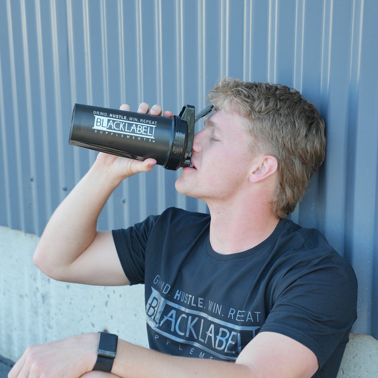 28oz Protein Shaker Bottle